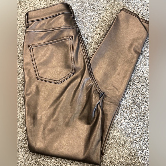 Express High Waisted Metallic Faux Leather Skinny Pant in Copper Size 2 - Picture 3 of 7